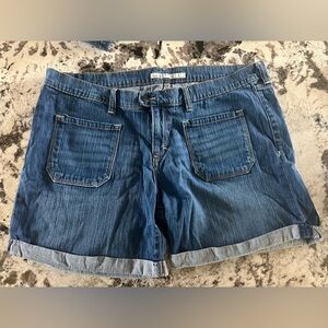 Old Navy Women's Low Rise Classic Blue Jean Shorts -